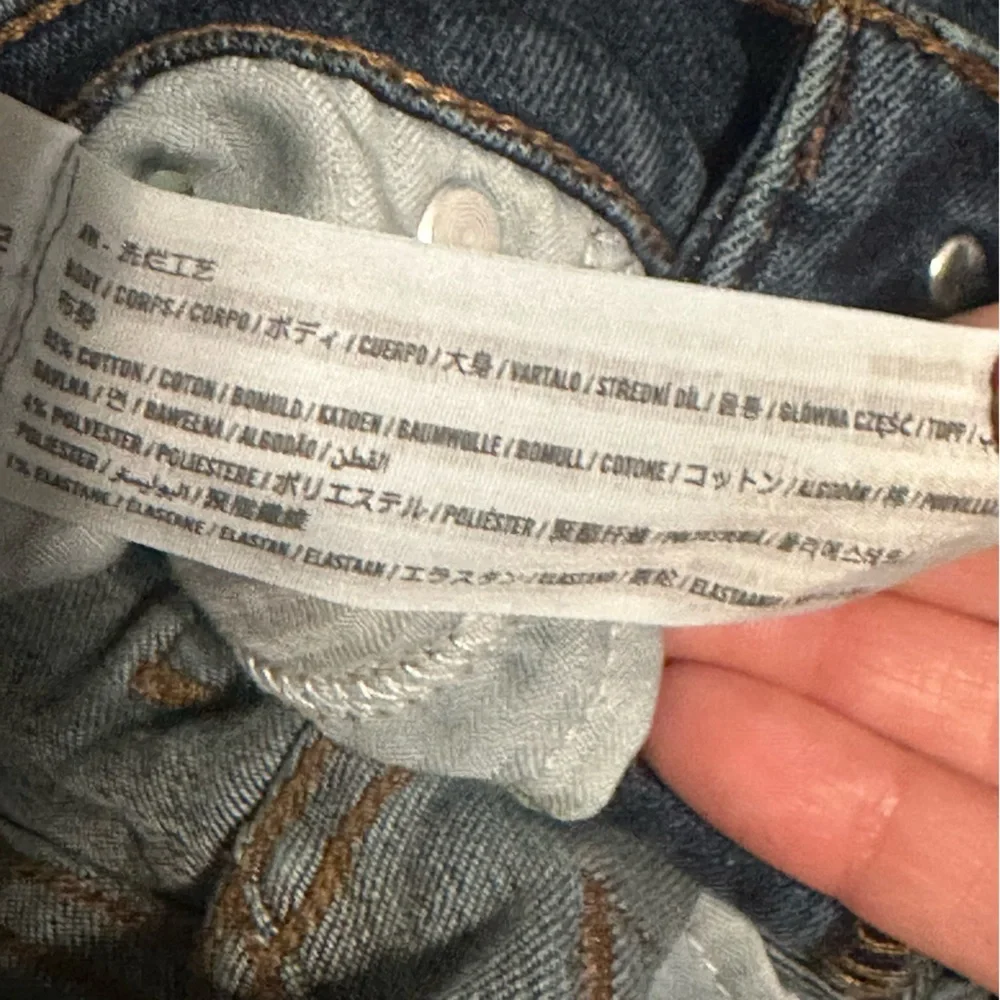 Abercrombie & Fitch The 90’s Straight Ultra High Rise Jeans with Curve Love - 25